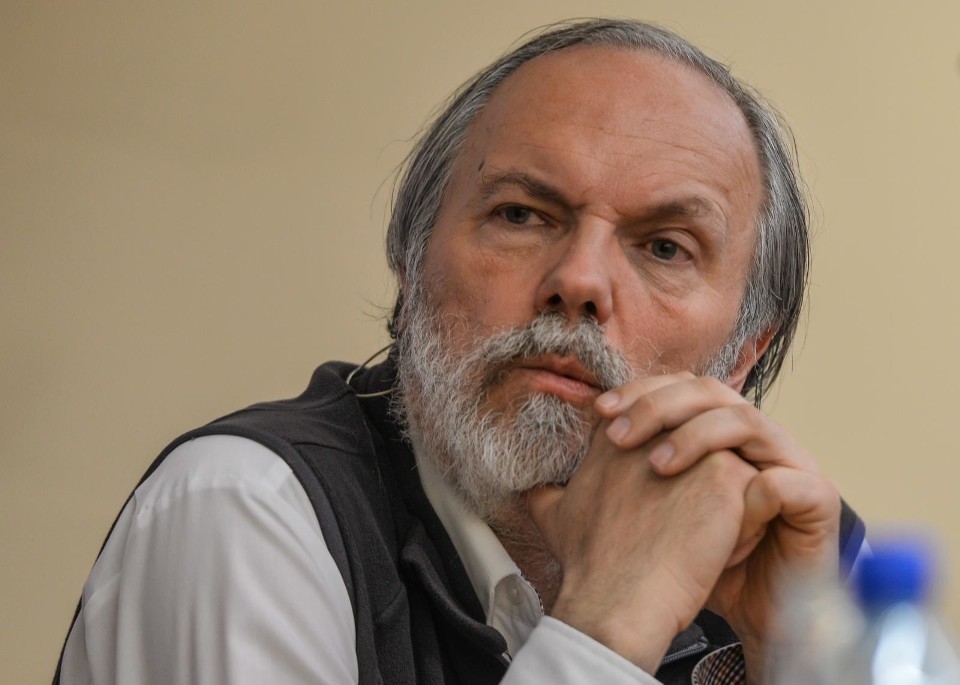 prof. dr hab. Jacek Piskozub grafika